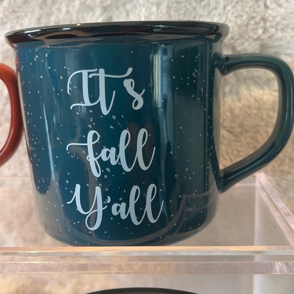 Beautiful set of 3 fall mugs, from studio D ๐๐ - Picture 3 of 4